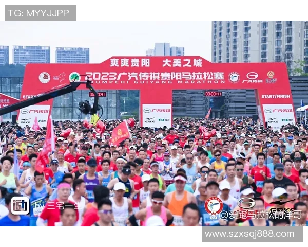 深圳城市马拉松评析：极限运动队展现灵活性与团队协作的精彩瞬间